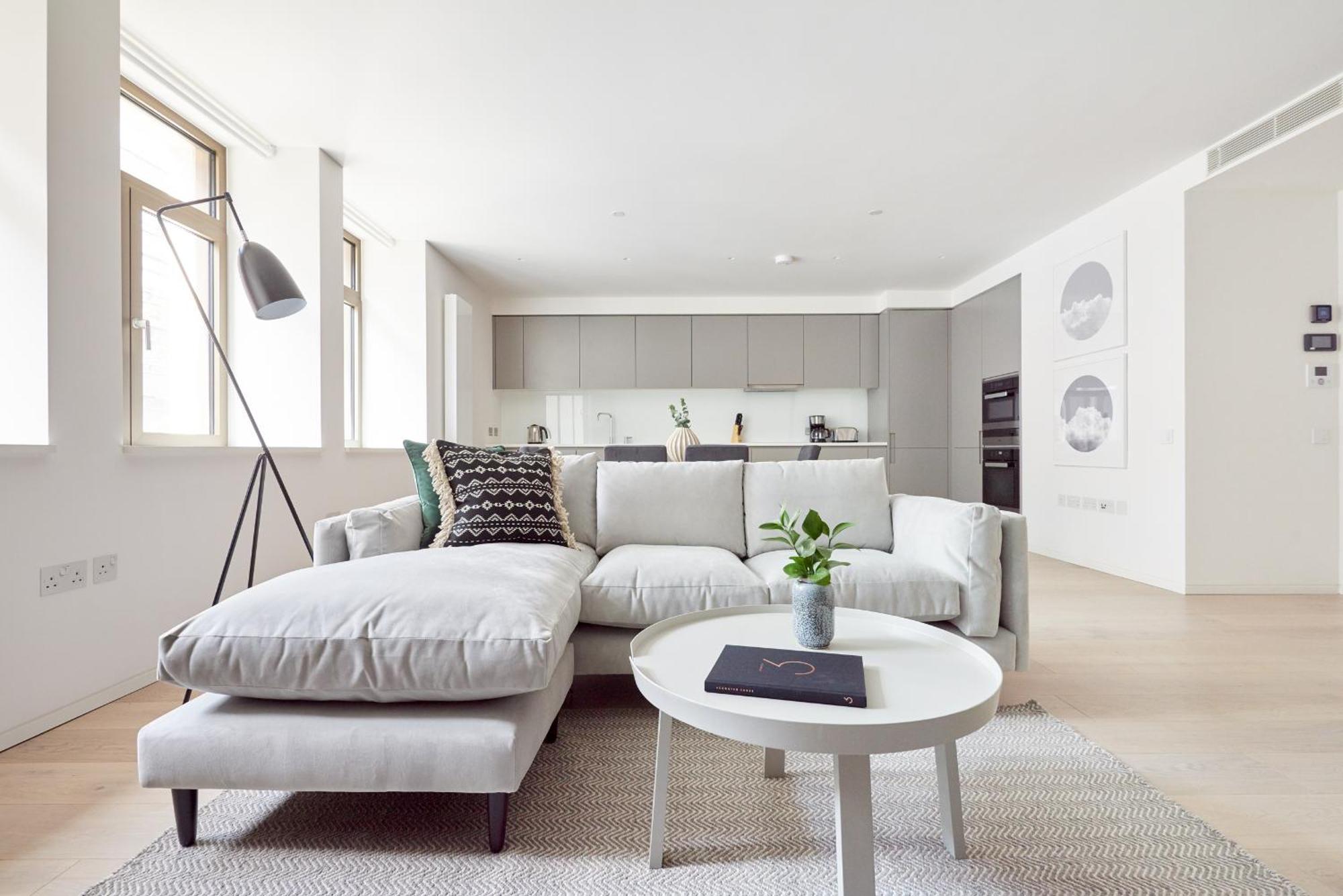 Sonder Oxford Circus Aparthotel London Exterior photo
