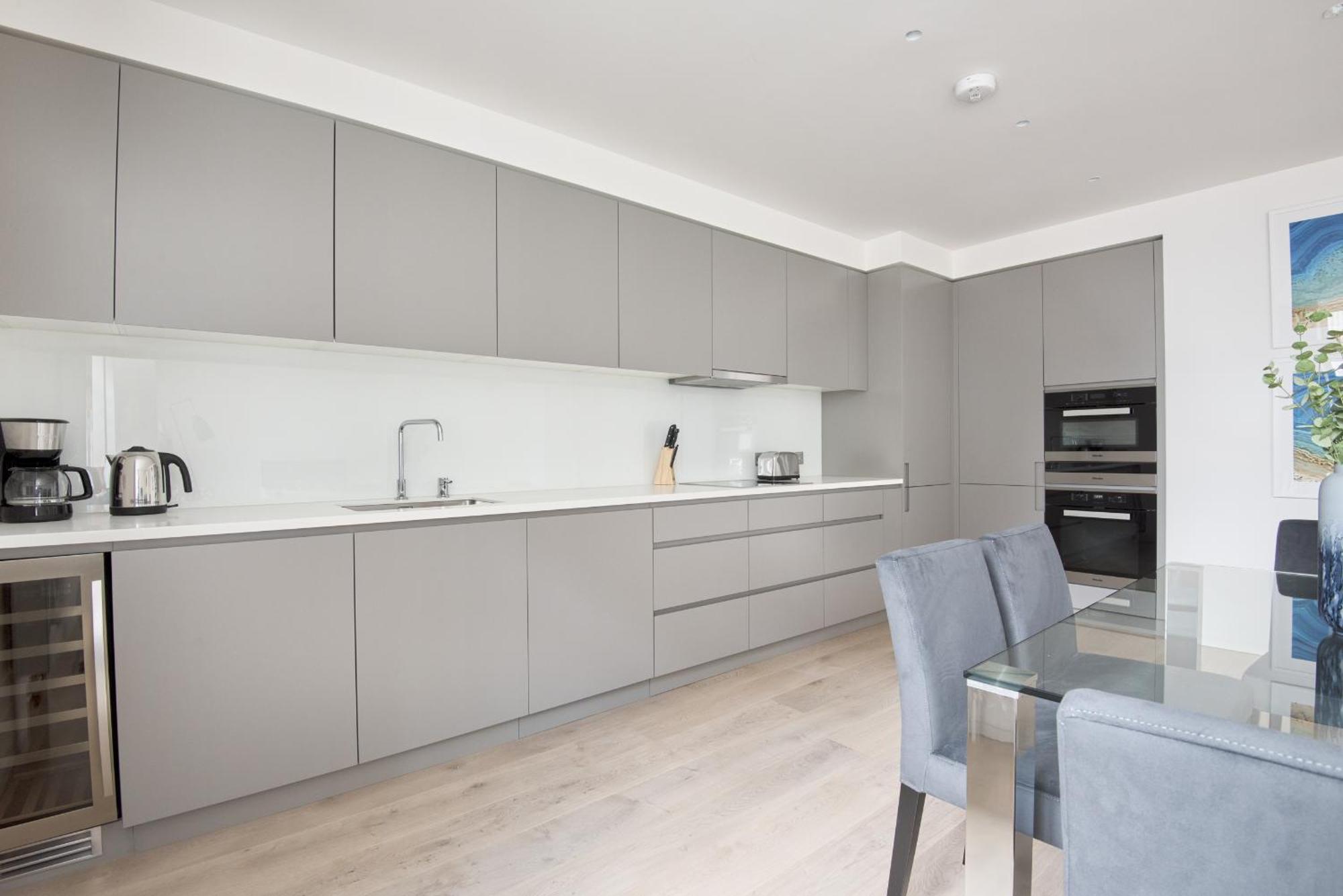 Sonder Oxford Circus Aparthotel London Room photo