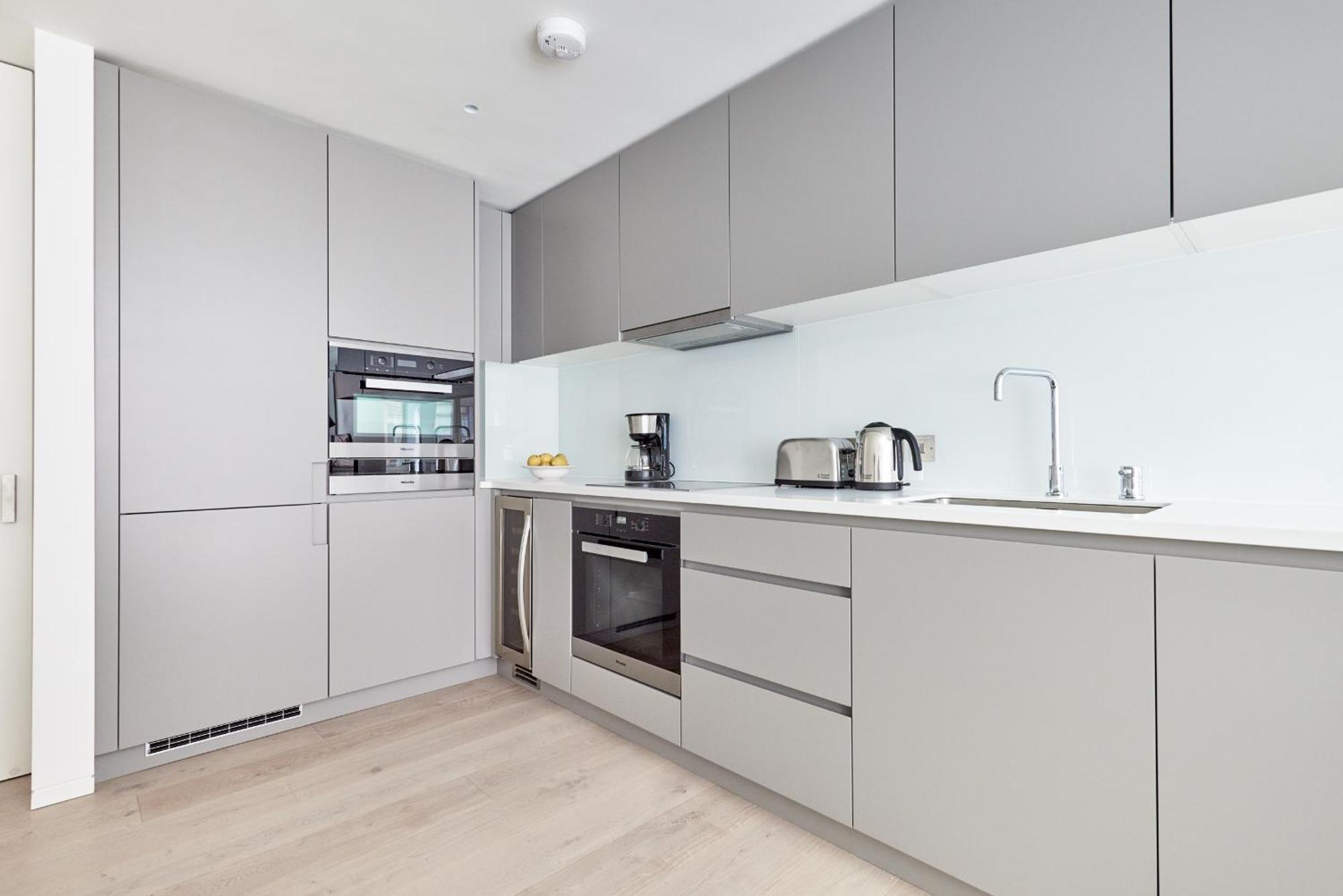 Sonder Oxford Circus Aparthotel London Exterior photo